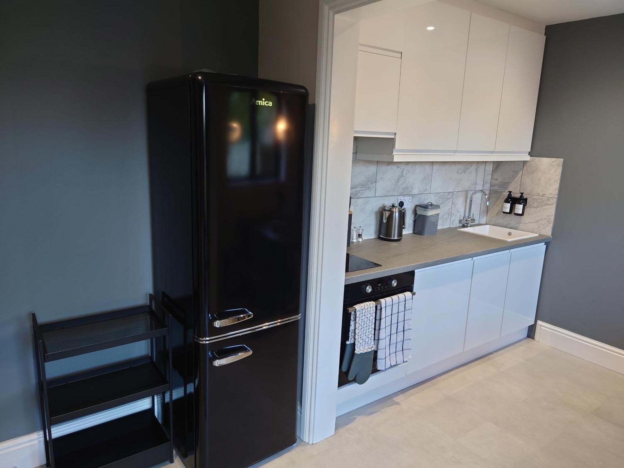 Newly Renovated 2-Bed Bungalow 巴斯 外观 照片
